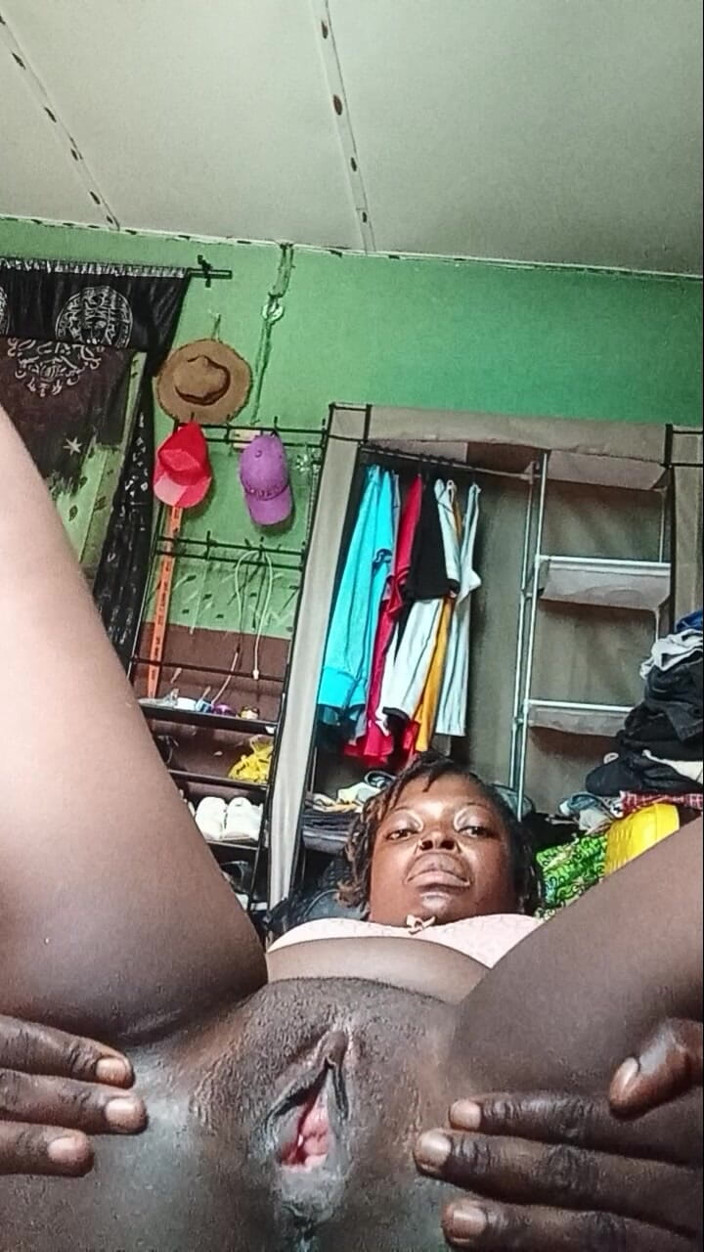 vickybanky009: Pepek eboni