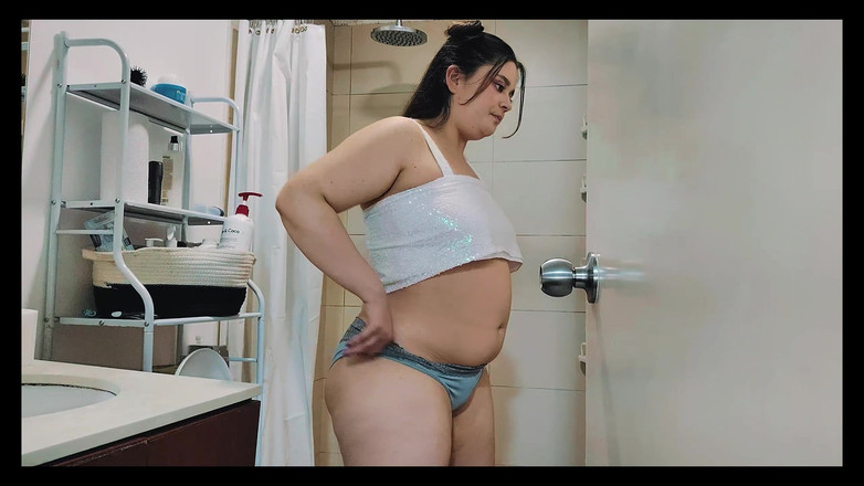 Nicole Passat: Nicole tem um inchaço na barriga e depois abre a...