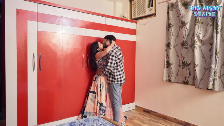 Sexwex blue film: Collage-freundin verführt freund im schlafzimmer