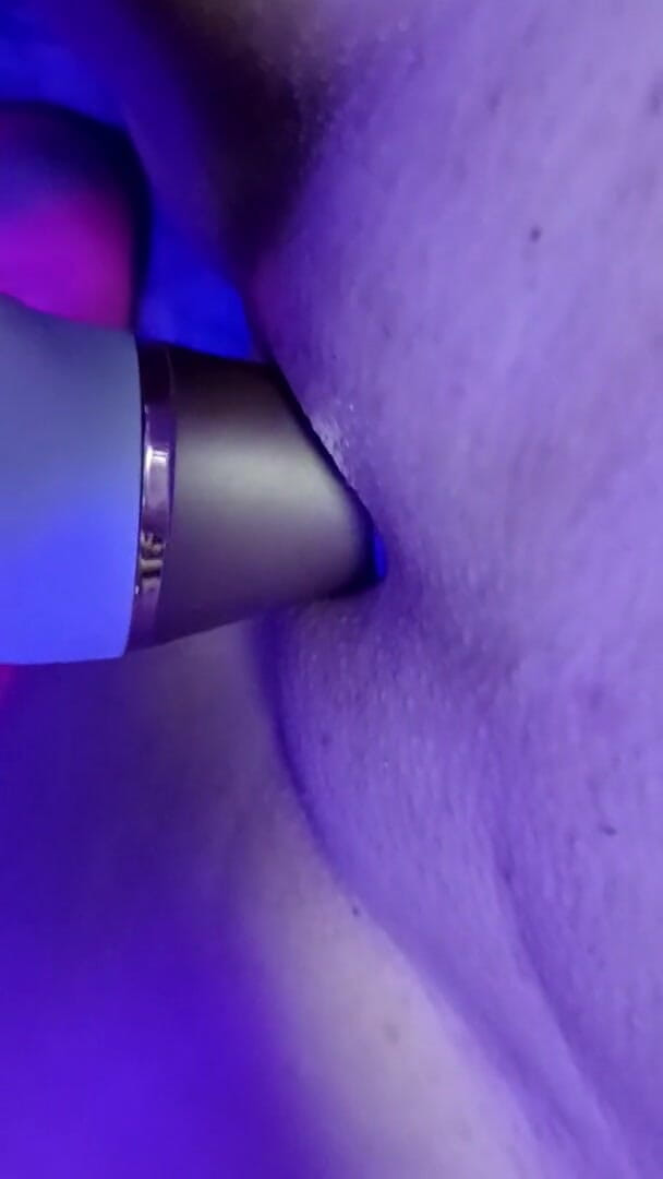Rosedale troubles: Hot masturbation close up