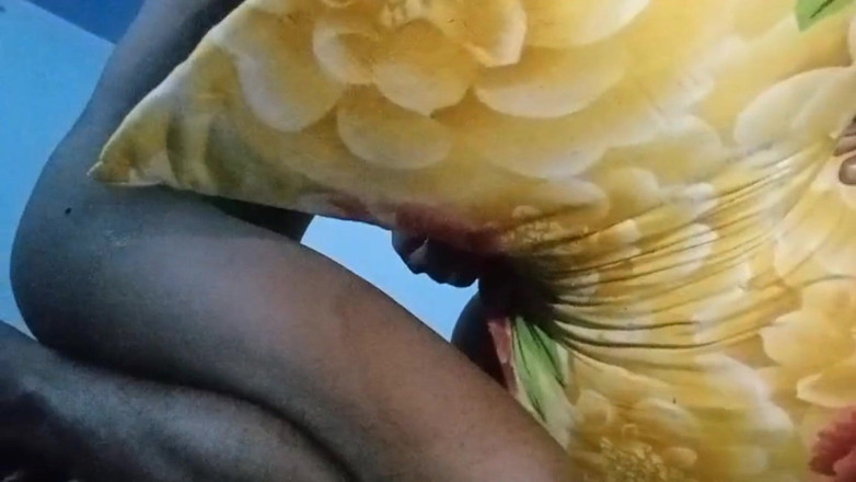 Sahnaz khan: インドの女の子が義理の義理の兄弟と夜に一人でアナルを交わす