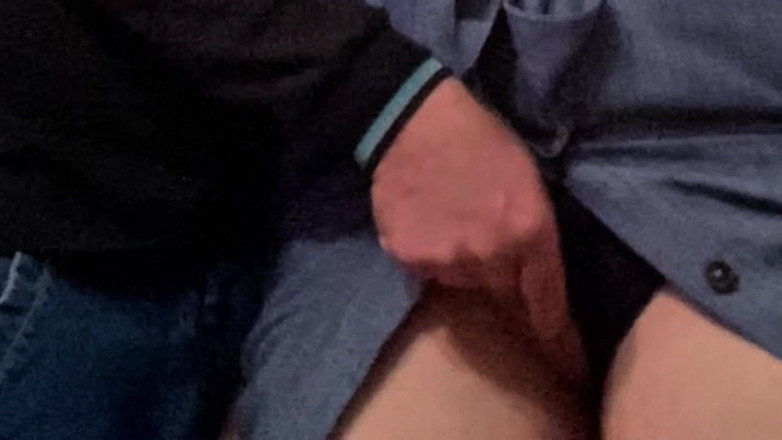 Niki studio: Tante sange ini di-fingering sama orang asing sebelum berangkat kerja...