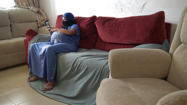 Souzan Halabi: シリア難民はベルリンのジェマンのルームメイトに邪魔されています