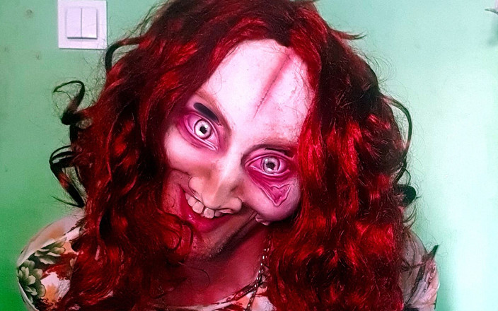 Demon Bitch: 床上的淫荡恶魔婊子需要驱魔者