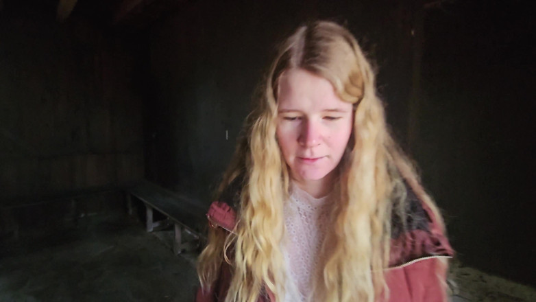 Bikergirl_97: Buitenshuis vuistneuken keltenwall met cumshot