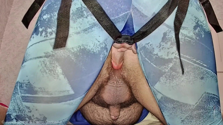 Pedro Carlostra: 妻が本物のチンポに備えて彼の尻を準備しているが、彼はもう二度と膣を犯さないだろう