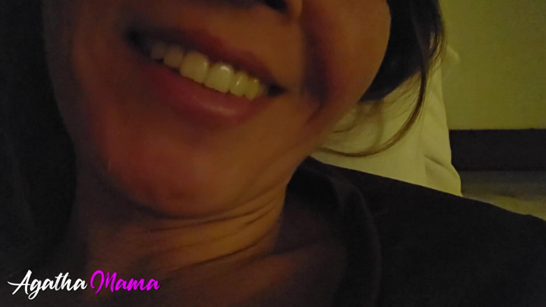 Agatha Mama: Video di una MILF monella che ha inviato il cognato...
