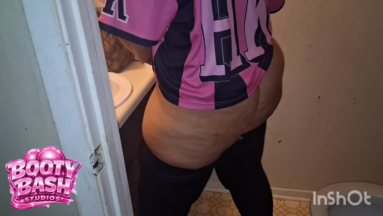 Sexpartyatl: Biggest Ass on Xhamster Anal Queen Shaking Booty