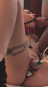 I Play the Submissive Whore in an Amsterdam Hotel