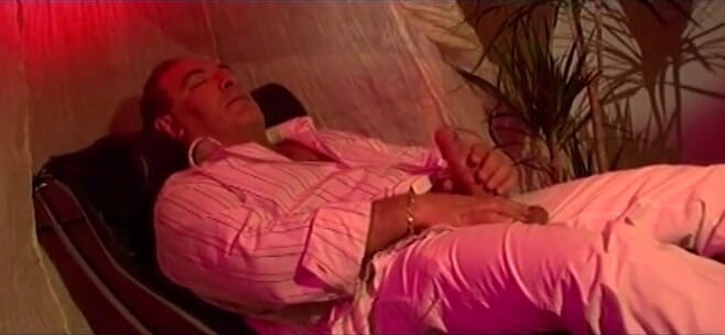 THAGSON: Dos estrellas porno follando duro en un sofá (falomanias 2_03)