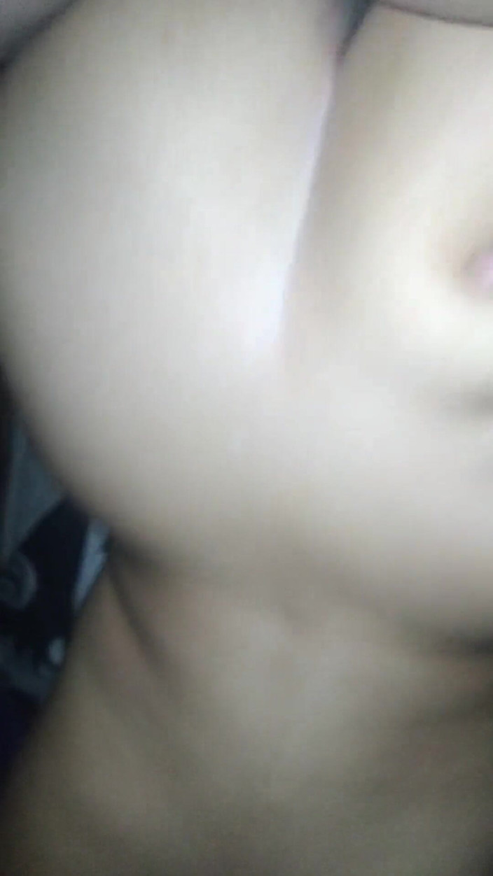 E-Alfa: 我开始吸吮的辛普森一家，最后被后入，菊花射精