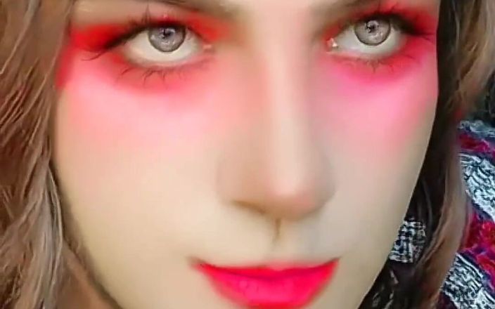 Kitty_Cross: Sevimli büyük götlü cosplayer travesti ateşli ladyboy genç transgender ladyboy...