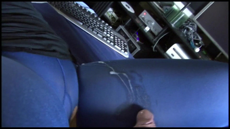 Nylon Xtreme: Blue nylon pantyhose fuck and cum