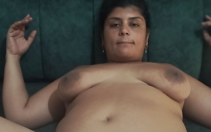 Mariano Aly: Aku ngentot ibu tiriku di kamar tamu sampai aku crot...