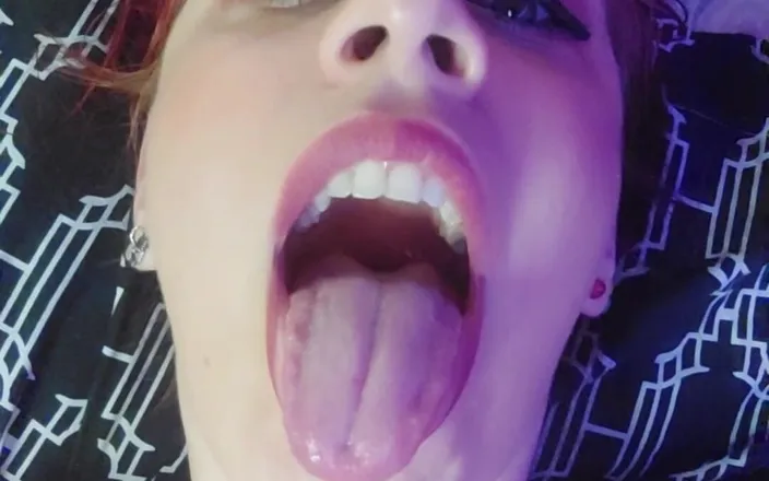 Tu Gauchita Argentina: Tongue Fetish!