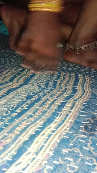 Большая задница бхабхи