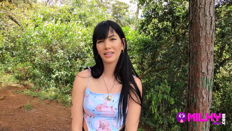 Milky Peru: Yenifer Chp - Beautiful Girl Has Sex in the Forest with...