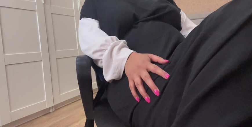 Lux Eva: Tante seksi suriah lagi asik dudukin kontol di web chat...