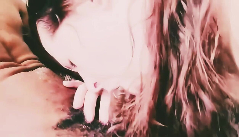 Thekookiejar: बड़ी गांड वाली गोरी लड़की काले लंड के लिए तरसती है