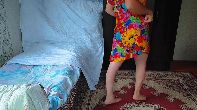 Kitty_Cross: 令人惊叹的变性人美女在阳台上享受温暖的阳光