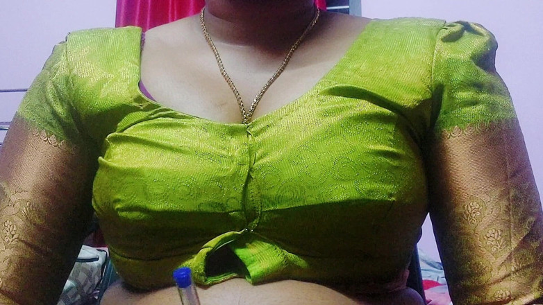 Desi Mohini: Wielkie cycki napalona Bhabhi sprawiała mężowi seksualną przyjemność