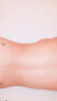 Förförelse i badkaret och analsex i sängen