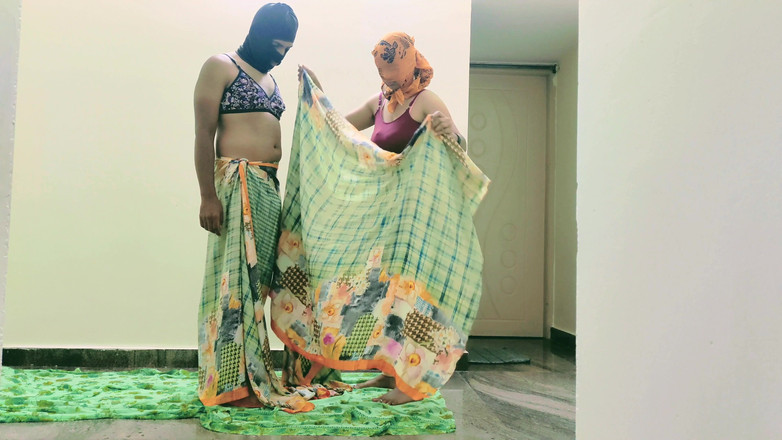 Mrbunty98: Pacar banci desi memakai saree dan ngentot pacar