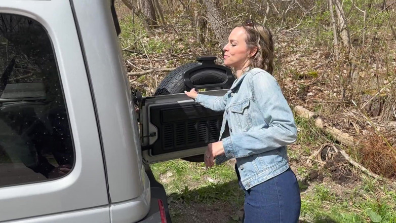 Serenity Cox: Husband Drives Car While Wife Fucks and Gets Creampie by...