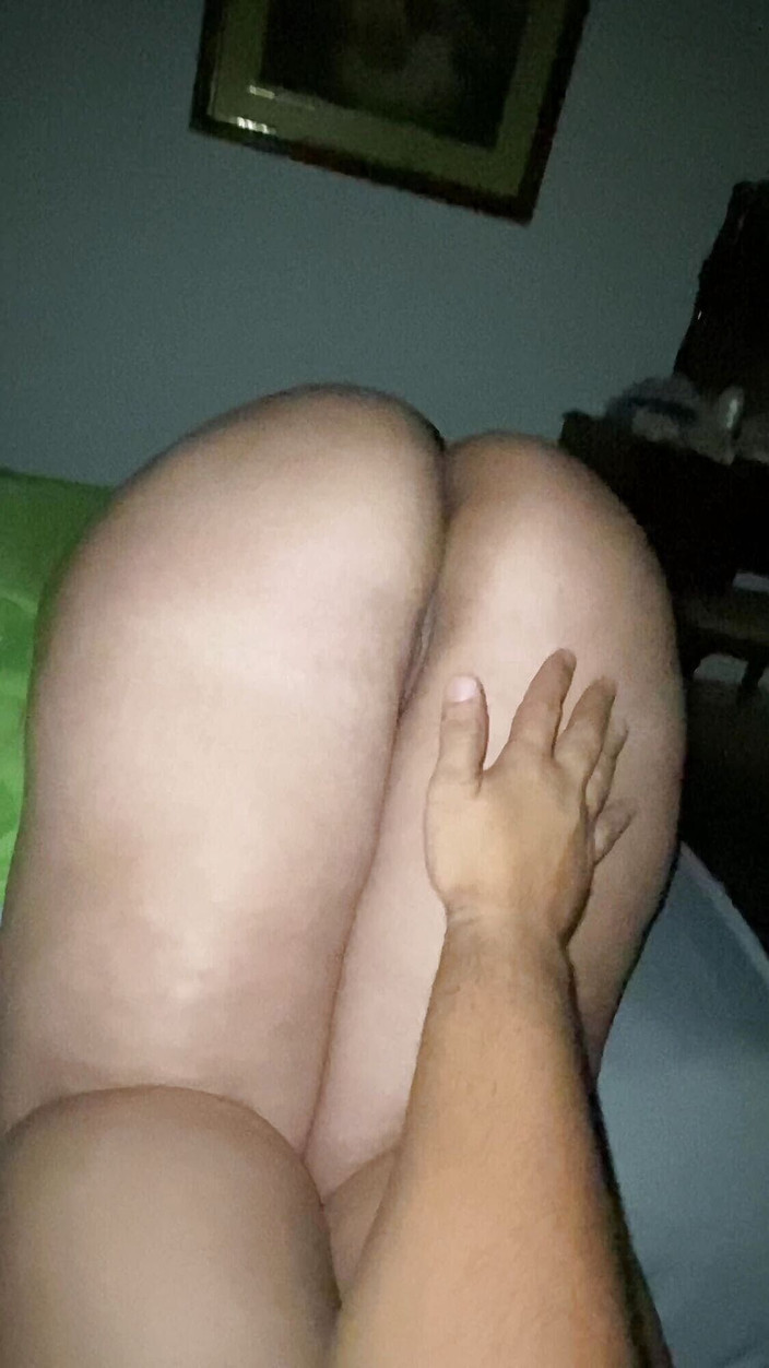 Soraya Culona: MILF velký zadek stříká na moji ruku, její horké tekutiny...