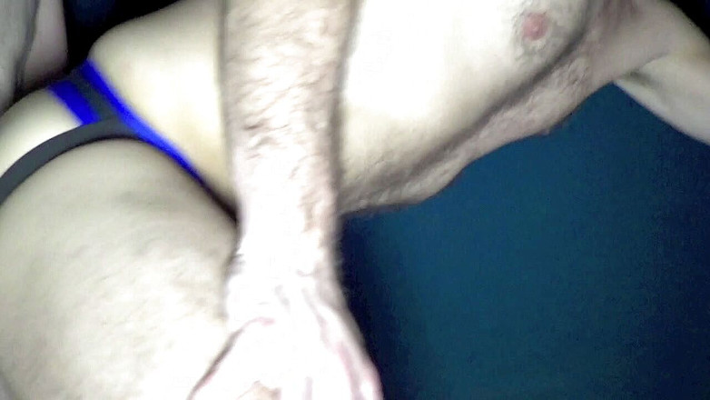 FIRST SEX EXPERIENCE WITH BOY: 直接接受在寻欢洞里吮吸大鸡巴