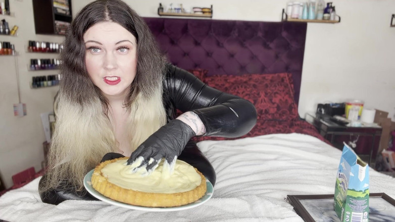 MissFFW: Dominatrix Ffw describe lo que le hará a su esclavo