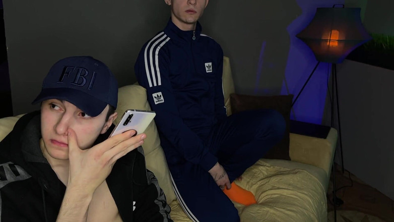 Falcon Al: Roztomilá dvojčata mají trojku, zatímco jejich rodiče nejsou doma