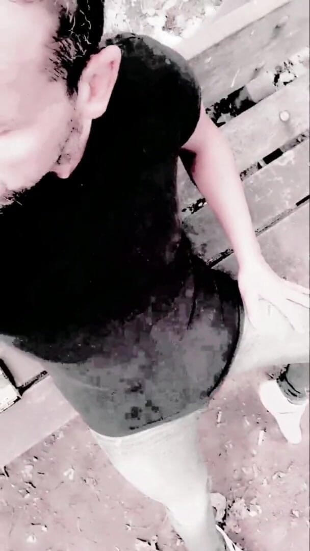 Slutboyben: Slutboyben Cam4 야외에서 섹시한 정액 돼지