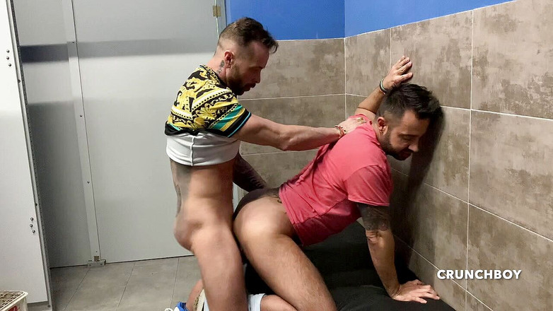 Bareback Made in Spain: Martin Mazza scopato senza preservativo da Franck Valencia