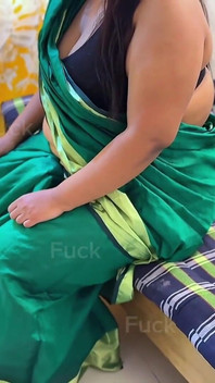 Arab MILF Sexy Stepmom Try to Tamil Traditional Saree & Blouse Wearing for Make Me Horny