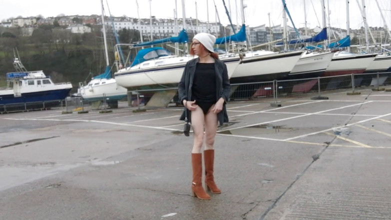 The Midnight Minx: Yacht club, sega in auto, esibizione in strada