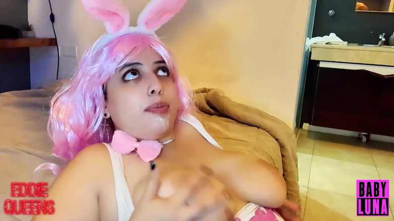 Babyluna939: Gamer Bunny सौतेली बहन मेरे खेल के बदले मुझे अपनी चूत उधार देती है
