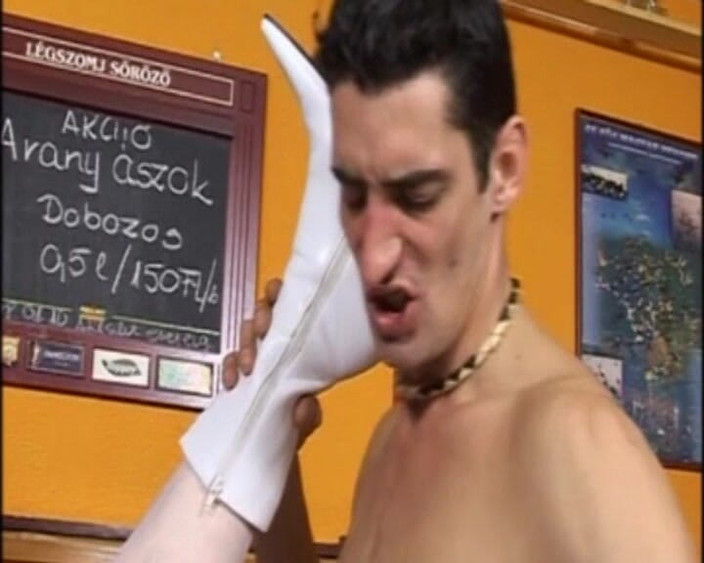 Amateur Pornos XXX: Pepek berbulu menghisap dan kongkek sudut pandangan dekat