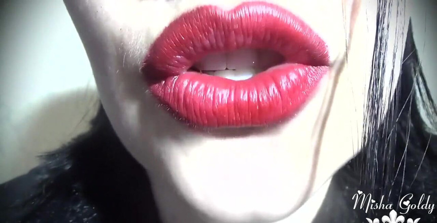 Goddess Misha Goldy: Jag gillar! Inte Weenies! Får jag gissa: Du har en...