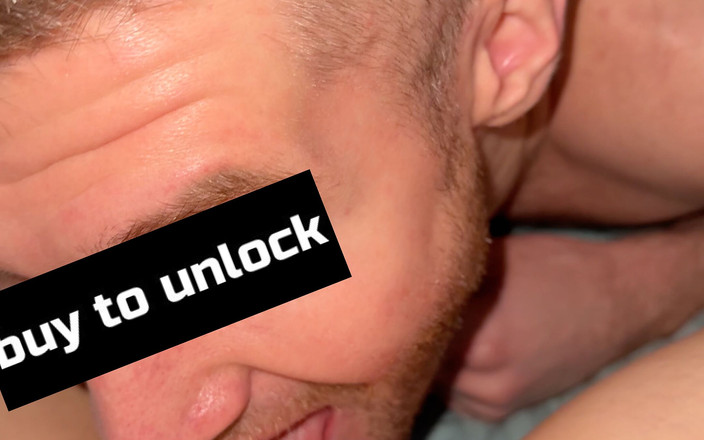 Boob_World: Podwójna cipka jedzenia dwóch mokrych słodkich cipek - trójkąt (boobs_world z twarzą)