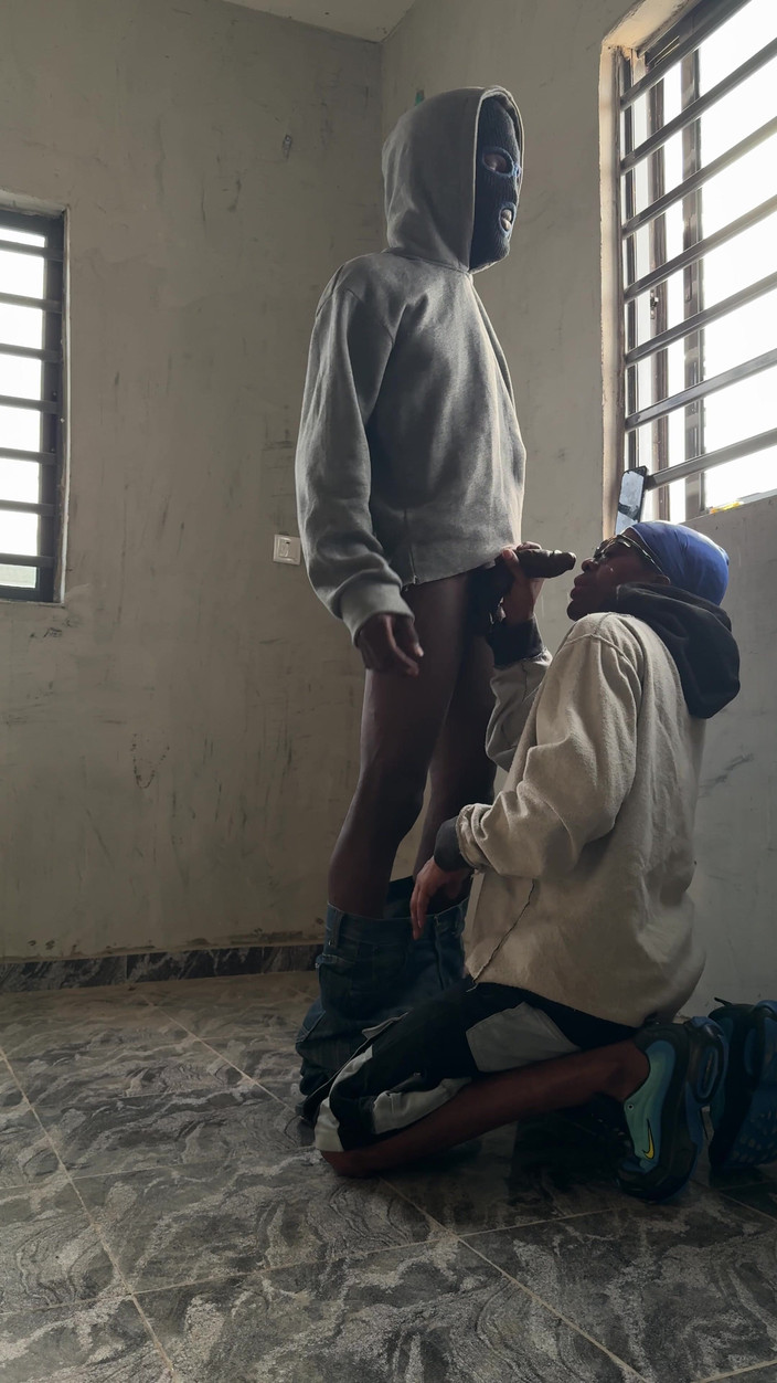 YungthugM: Ne futem într-o clădire incompletă