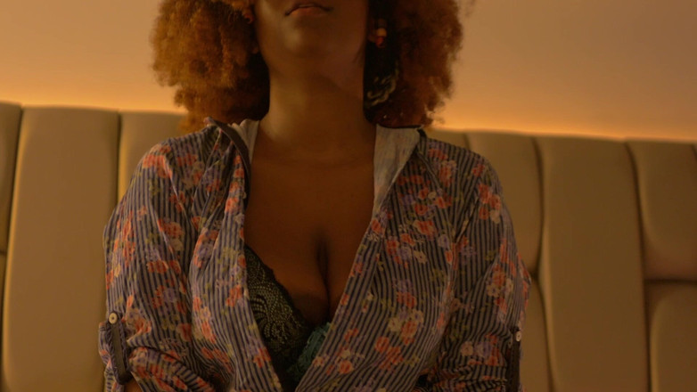 Insomnia Domina: ママがあなたのゲイの問題を解決します