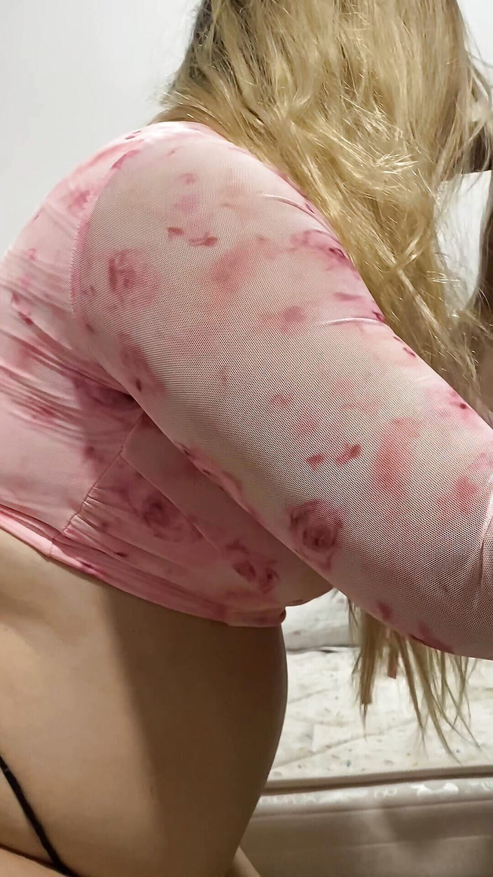 Soraya Culona: Il bellissimo culo della mia matrigna cavalca prima che me...