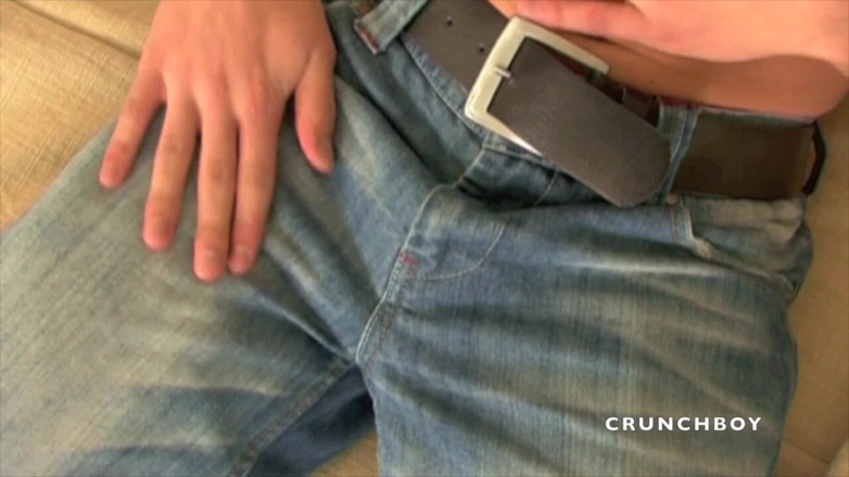 STRAIGHT BOY CURIOUS: Kawan lurus seksi menunjukkan pantatnya kepada saya