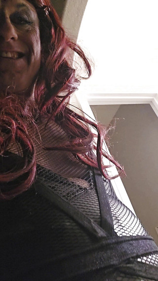 Jasmine Sub: Sissy crossdresser mąż gangbang na wibratorach