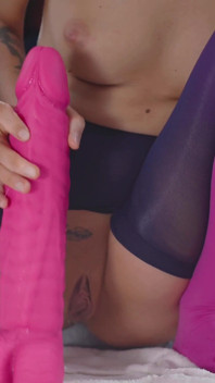 Stretching with Big Dildos and Squirting with Vibes
