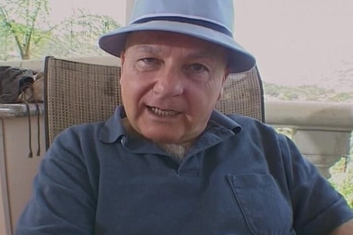 Lovers Of Vintage: Bini sempurna dikongkek Ir oleh kawan-kawan suami