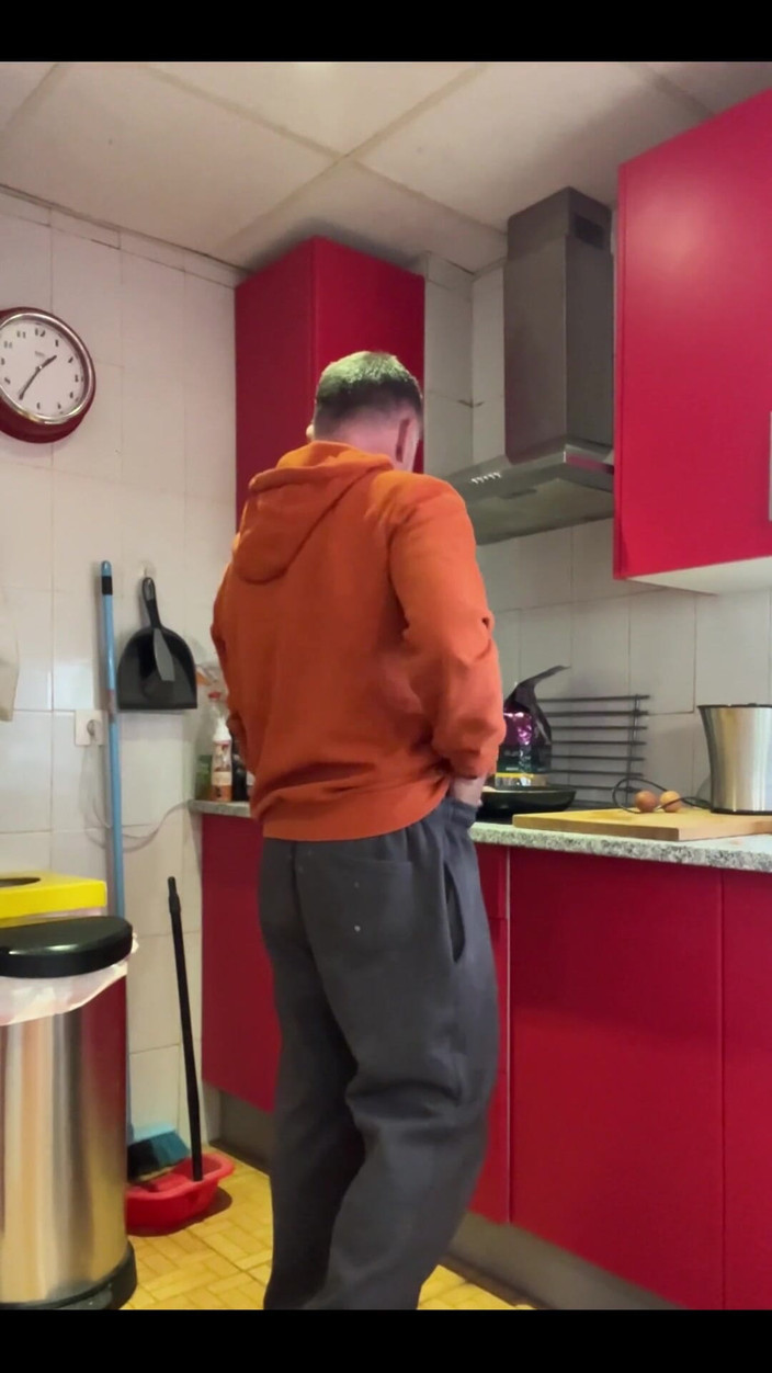 Daddybearvlc: Wurst, irgendwer?