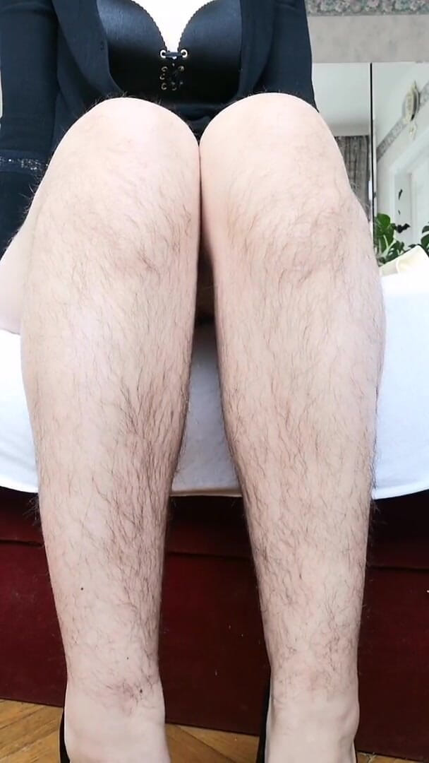 The Antichristrix: Lotioning my hairy legs