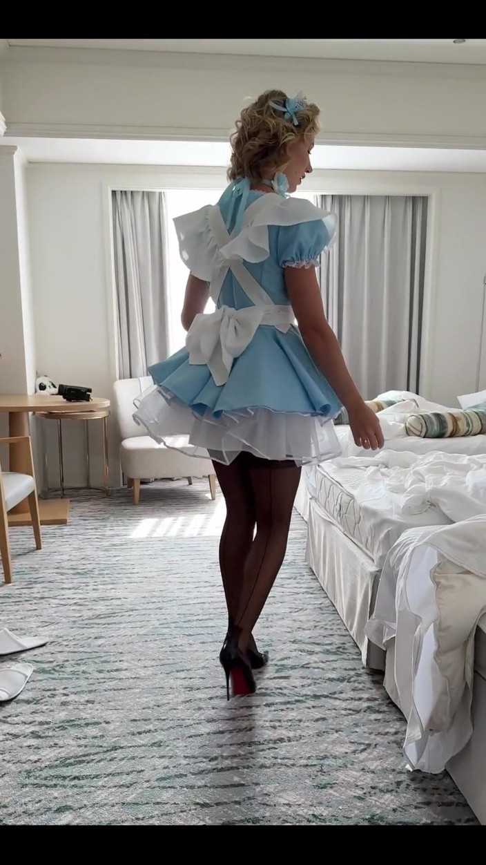Angel The Dreamgirl: Mi nuevo vestido de mucama